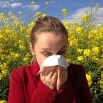 Wenn Eltern bereits Allergiker sind steigt die Wahrscheinlichkeit, dass das Kind ebenfalls eine allergische Erkrankung ausbildet deutlich.