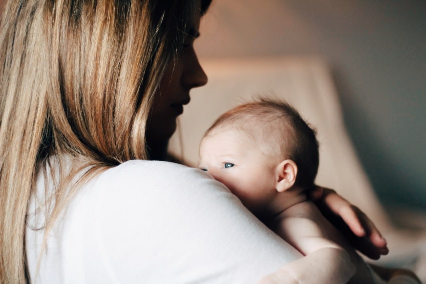 Das Risiko von Long Covid mit Baby kann durch eine Impfung deutlich verringert werden.